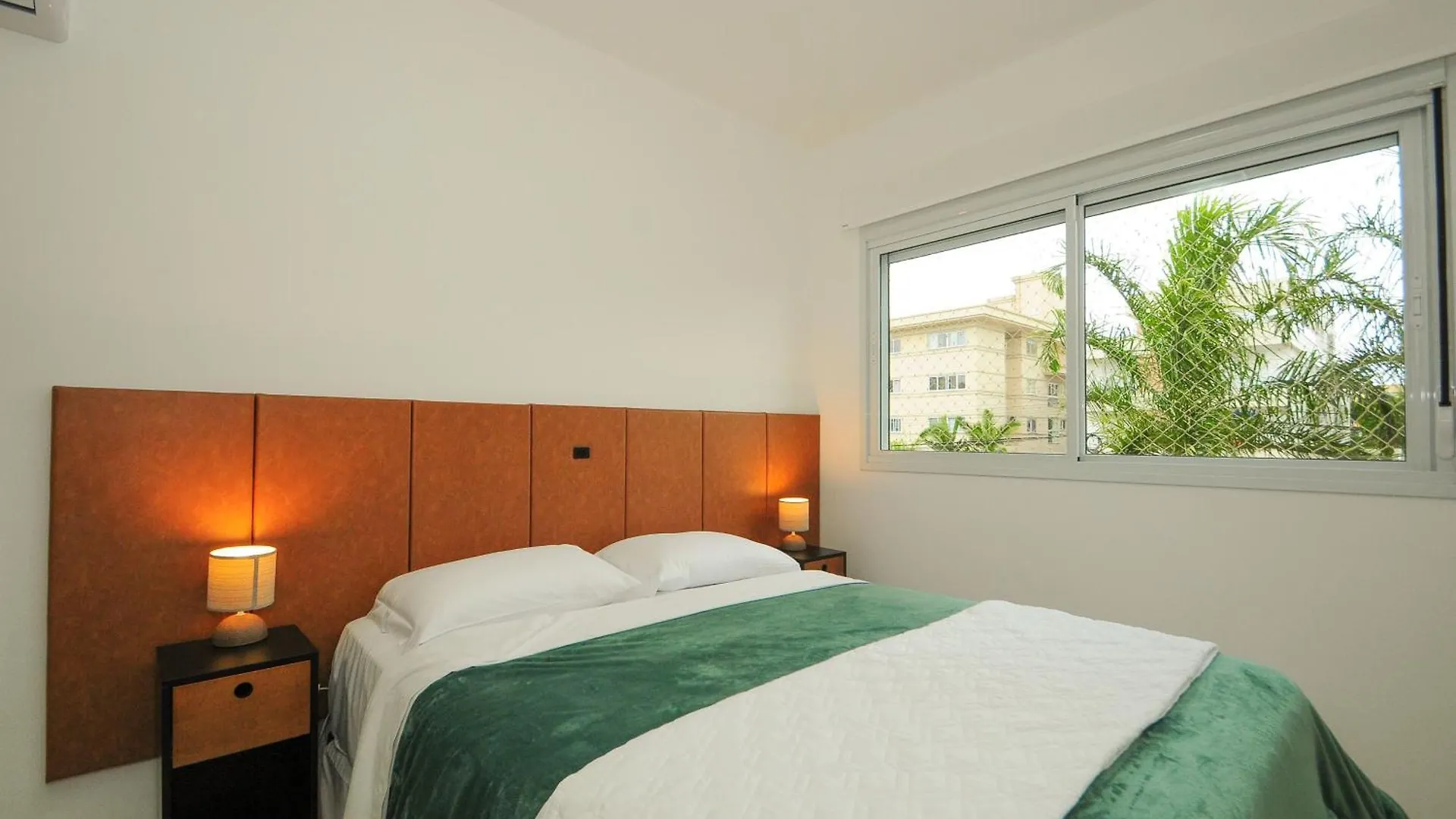 Daire Thai Beach Home Spa: Apto 200M Da Praia N605 Florianópolis Brezilya